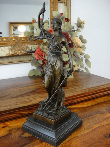 Bronze marmor justitia - justitia, statue