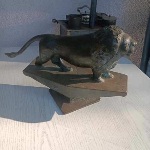 Bronzefigur museal löwe - bronzefigur,