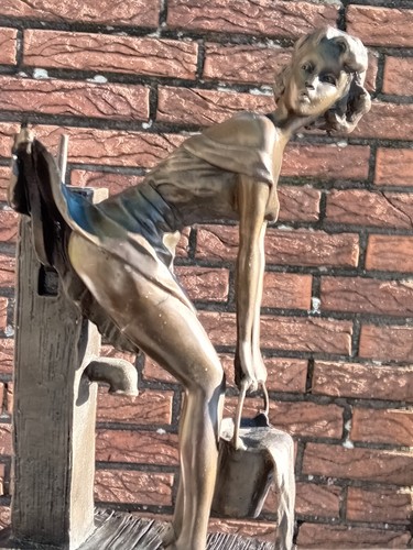 Bronzefigur mädchen - mädchen, am